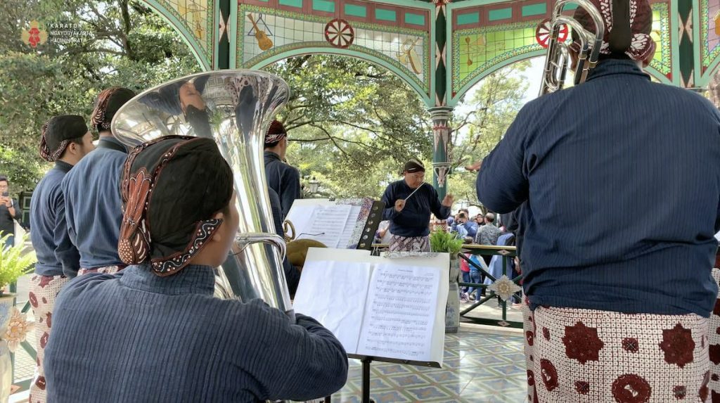 Pentas Musikan Mandalasana Meriahkan Indonesia Raya Bergema