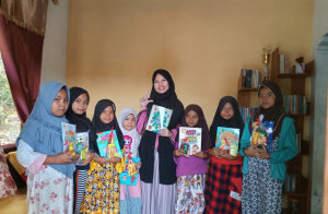 Rani Febrianti, Dirikan Perpustakaan Kecil Ajak Anak-anak Gemar Membaca
