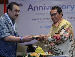 Peringatan HUT ke-9 SMSI di Jakarta Berlangsung Khidmat, Prosesi Pemotongan Tumpeng Jadi Momentum Kebersamaan